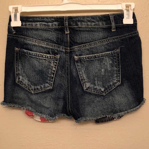 High Rise Ripped Shorts - Picture 2 of 3